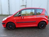 Occasion Peugeot 1007 73 PK (53 kW) 2006 Rood MPV