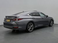Occasion Lexus ES300H Sport Line 218 PK (160 kW) 2021 Grijs metallic Sedan
