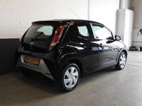 tweedehands Toyota Aygo 1.0 VVT-i Aut. X-Play AIRCO/CAMERA/BLUETOOTH!