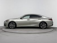 Occasion Lexus ES300H Sport Line 218 PK (160 kW) 2018 Sonic titanium (grijs metallic) Sedan