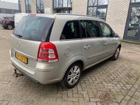 tweedehands Opel Zafira 2.2 Cosmo / AUTOMAAT / 7 PERSOONS / AIRCO / NAP / TREKHAAK / PDC / BOEKJES / 2 SLEUTELS / NETTE AUTO!!!