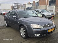 Occasion Ford Mondeo Futura 125 PK (91 kW) 2005 Grijs Hatchback
