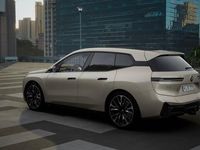 Nieuw BMW iX M Sport 400 kW (544 PK) 2025 Dune grey SUV