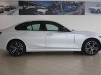 tweedehands BMW 320e 3-SERIE SedanM-Sportpakket / Active Cruise Control / Stuurwielrand verwarmd