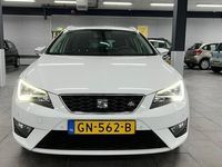 tweedehands Seat Leon ST 2.0 TDI FR Connect navigatie climate controle camera half leer lm-velgen cruise pdc v+a trekhaak led vol auto