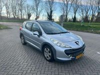 tweedehands Peugeot 207 1.6 VTi XS met panorama dak