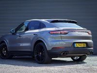 tweedehands Porsche Cayenne Coupé 3.0 E-Hybrid / Bose / Massage / Luchtvering / NL Auto / 22" / Trekhaak / Stoelkoeling