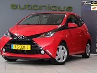 Occasion Toyota Aygo X-play 69 PK (50 kW) 2017 Rood Hatchback