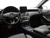 tweedehands Mercedes A180 Automaat Business Solution AMG | Navigatie | 18'' Lichtmetalen velgen | PDC | Privacy Glass | Weinig kilometers!