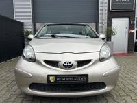 Occasion Toyota Aygo 68 PK (50 kW) 2008 Beige Hatchback