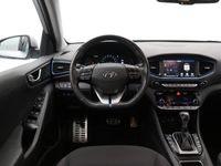 tweedehands Hyundai Ioniq 1.6 GDi PHEV Comfort - Plus Automaat / Plugin Hybride / Navigatie / Android Auto/Apple Carplay / Cruise Control Adaptief / Climate Control / Draadloze Telefoonlader / Krell Audiosysteem / Stoelverwarming / Stuurverwarming / DAB