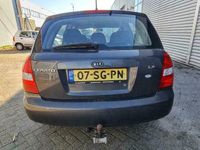 tweedehands Kia Cerato 1.6-16V LX airco zo mee export schade