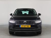 tweedehands VW Tiguan 1.5 TSI Elegance | Automaat! | LED | Camera | Cruise Adaptive | Stuur/ Stoelverwarming | Clima | Navi By App | DAB+ | Parkeersensoren V+A | Lichtmetalen Velgen