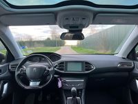 tweedehands Peugeot 308 SW 1.2 PureTech Blue Lease Executive