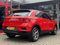 tweedehands VW T-Roc 1.0 TSI 116PK *!* NAVIGATIE/ RADAR/ 17 INCH/ PDC/ STOELVERWARMING *!*