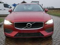 Occasion Volvo V60 Momentum 150 PK (110 kW) 2019 Rood, metallic lak Stationwagen