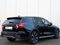 Occasion Volvo V60 CC Pro 251 PK (184 kW) 2021 Zwart Stationwagen