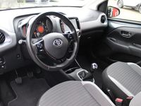 tweedehands Toyota Aygo 1.0 VVT-i x-play APPLE/ANDROID CAMERA LM-VELGEN AIRCO EL-RAMEN/SPIEGELS
