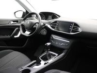 tweedehands Peugeot 308 SW 1.2 PureTech 110pk Blue Lease Executive | Navigatie | Panoramadak | Parkeersensoren |