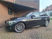 Occasion BMW 118 Shadowline 136 PK (100 kW) 2019 Zwart Hatchback