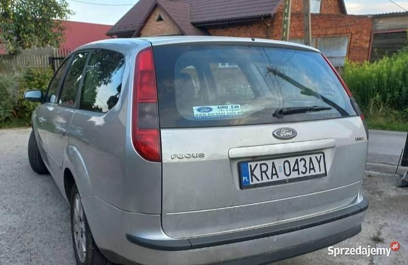 Używany Ford Focus 2007 Srebrny Kombi