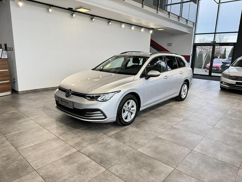 Używany VW Golf VIII R 130 KM (95 kW) 2022 Srebrny Kombi