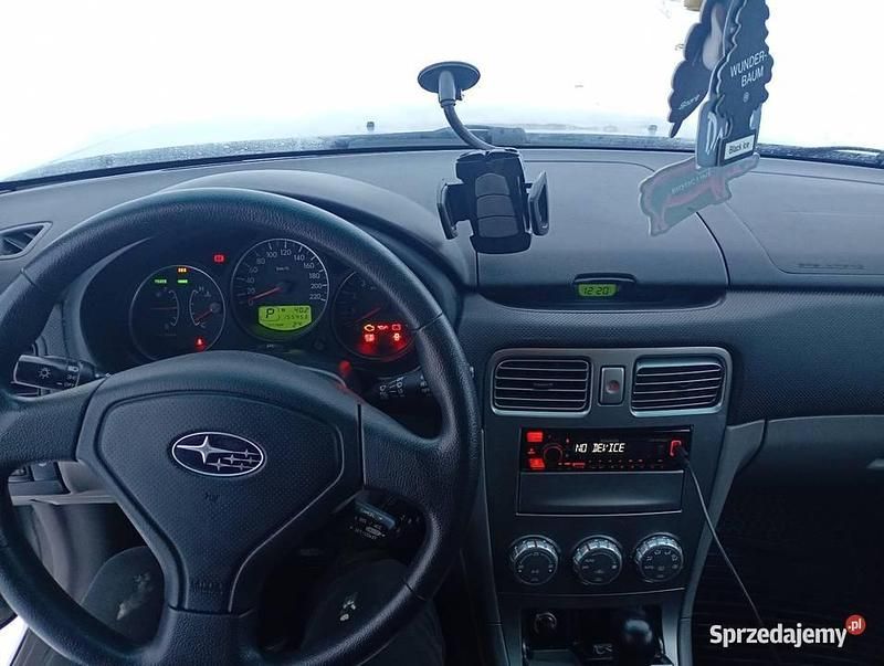 Używany Subaru Forester 2006 Srebrny SUV