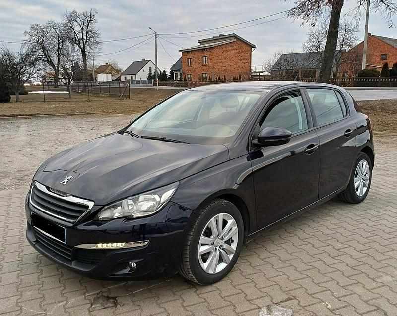 Używany Peugeot 308 120 KM (88 kW) 2016 Granatowy Hatchback