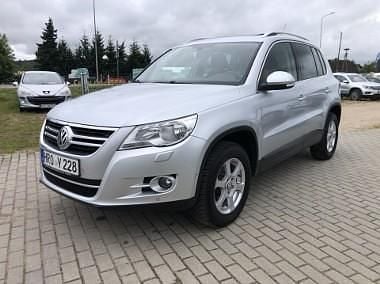 Srebrny Używany 2010 VW Tiguan Sportline SUV | 28 900 zł (Dość drogi) - Obraz 1/4