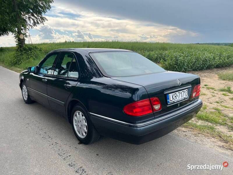 Używany 1995 Mercedes E220 | 12 700 zł - Obraz 1/4