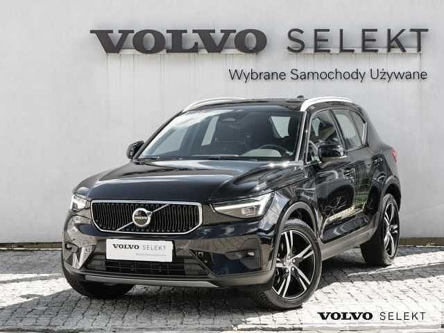 Czarny Używany 2025 Volvo XC40 SUV | 159 900 zł (Dobra cena) - Obraz 1/3