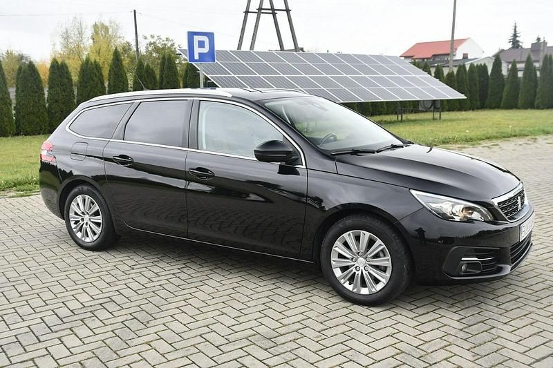 Używany Peugeot 308 SW 120 KM (88 kW) 2018 Czarny (metalik) Kombi