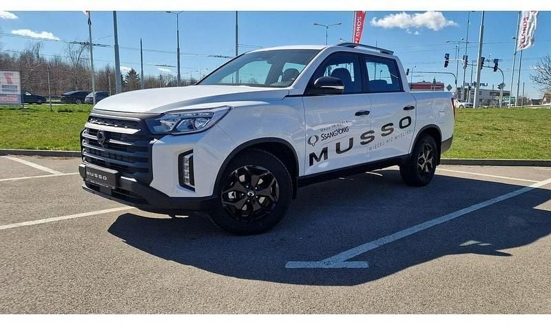 Biały (metalik) Używany 2023 Ssangyong Musso Pickup | 215 000 zł - Obraz 1/4