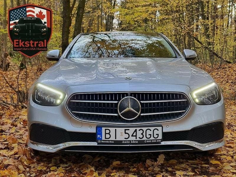 Srebrny Używany 2022 Mercedes E220 Avantgarde Sedan/Limuzyna | 191 000 zł (Drogi) - Obraz 1/4