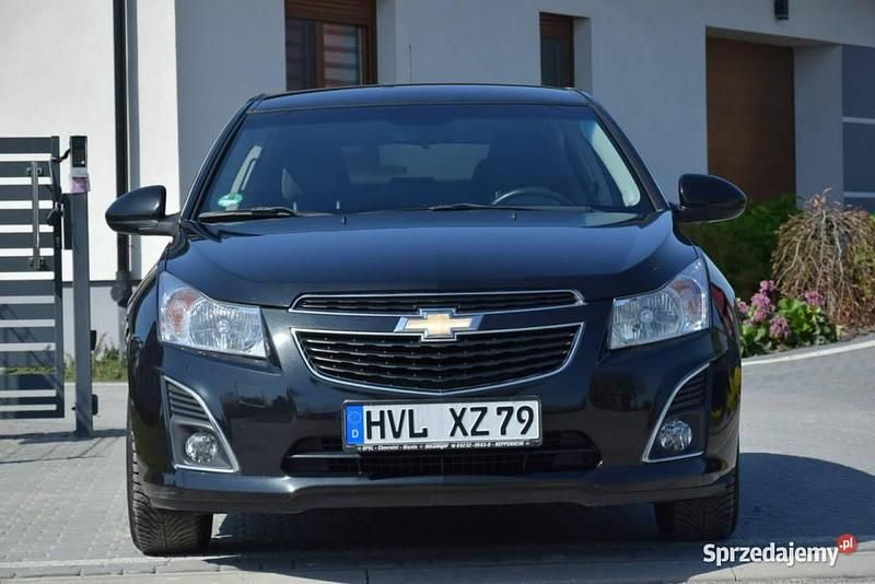Czarny (metalik) Używany 2013 Chevrolet Cruze Hatchback | 22 900 zł (Uczciwa cena) - Obraz 1/4