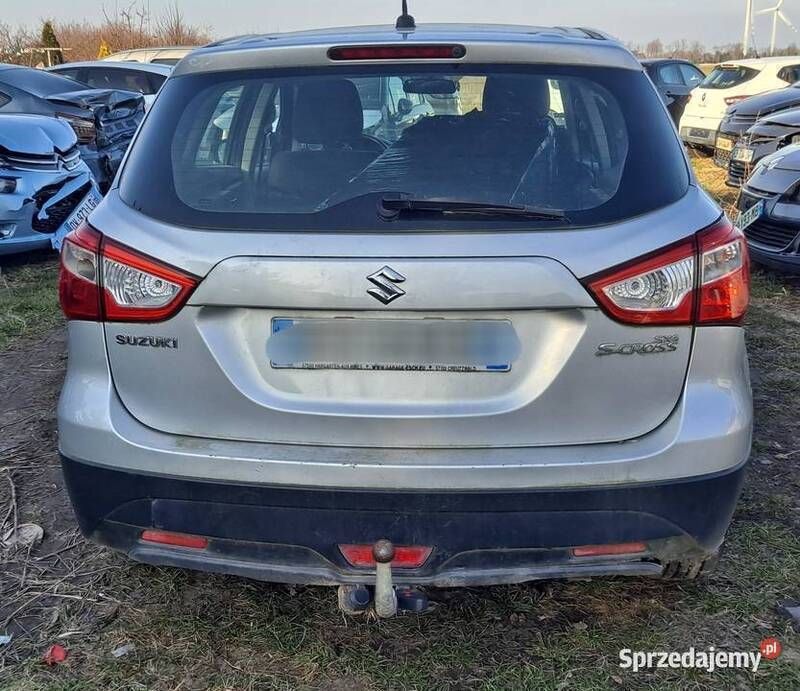 Używany Suzuki SX4 S-Cross 120 KM (88 kW) 2014 Srebrny SUV