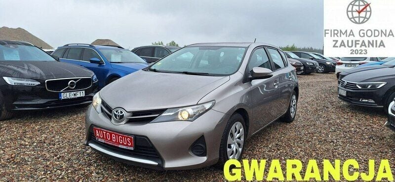Szary (metalik) Używany 2014 Toyota Auris Hatchback | 34 900 zł (Uczciwa cena) - Obraz 1/4