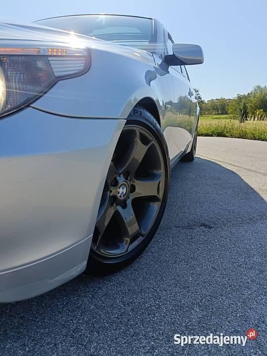 Używany BMW 525 2005 Srebrny Kombi