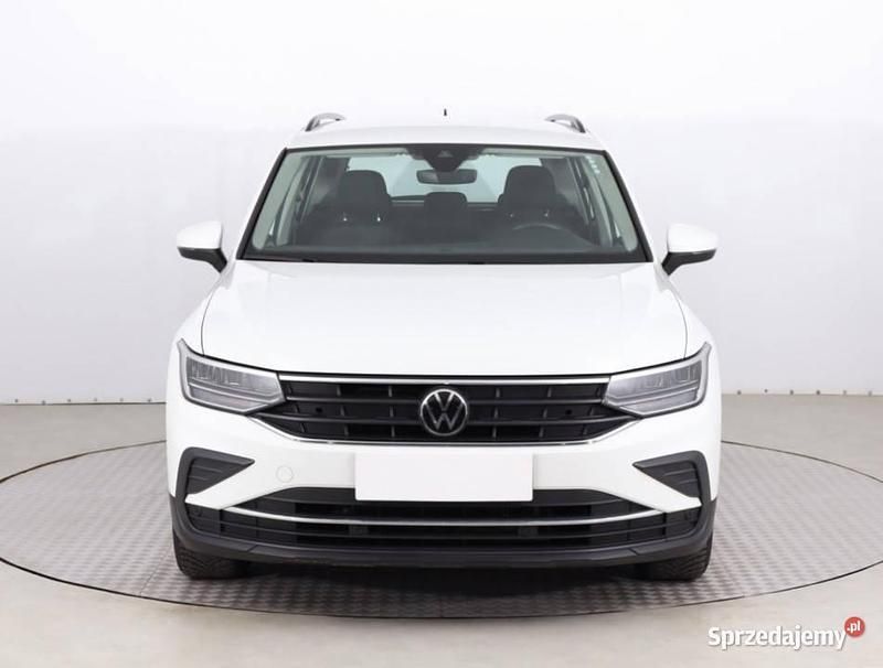 Biały Używany 2022 VW Tiguan SUV | 103 999 zł (Uczciwa cena) - Obraz 1/4
