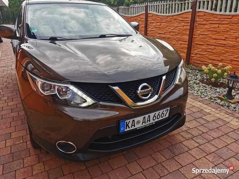 Brązowy Używany 2015 Nissan Qashqai Tekna SUV | 46 900 zł (Uczciwa cena) - Obraz 1/4