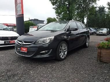 Czarny Używany 2015 Opel Astra Kombi | 23 900 zł (Dobra cena) - Obraz 1/4