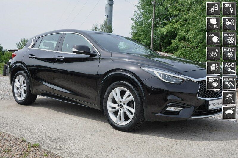 Czarny (metalik, perła) Używany 2017 Infiniti Q30 Hatchback | 59 800 zł - Obraz 1/4