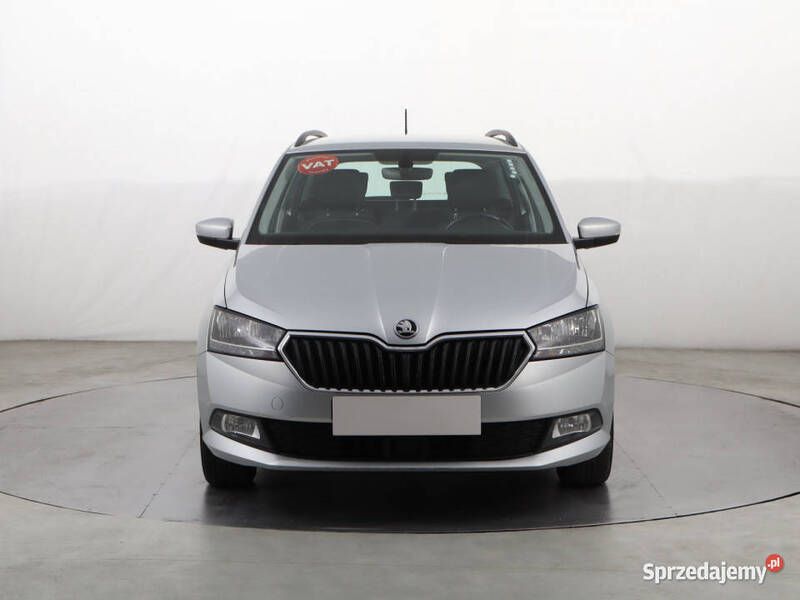 Srebrny Używany 2018 Skoda Fabia Kombi | 35 999 zł (Uczciwa cena) - Obraz 1/4
