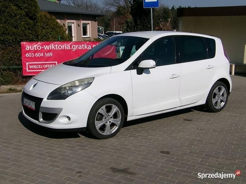 Biały Używany 2012 Renault Scénic Minivan | 17 900 zł (Dobra cena) - Obraz 1/4