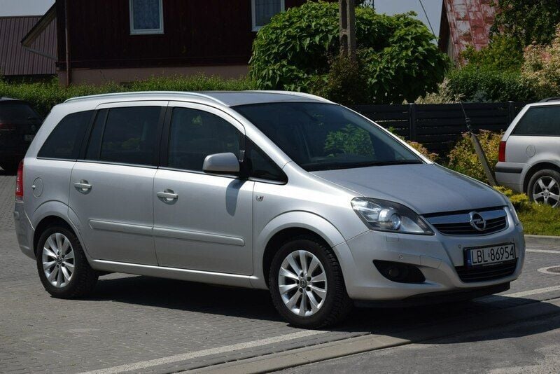 Srebrny Używany 2013 Opel Zafira Minivan | 22 900 zł (Super Cena) - Obraz 1/4