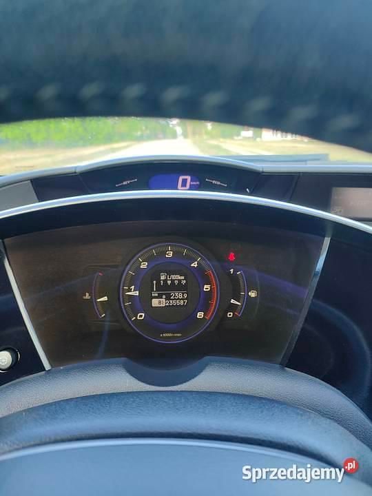 Używany Honda Civic 140 KM (102 kW) 2007 Beżowy Sedan/Limuzyna