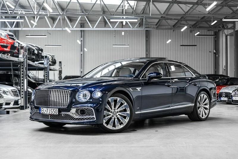 Używany Bentley Flying Spur 550 KM (404 kW) 2020 Niebieski Sedan/Limuzyna