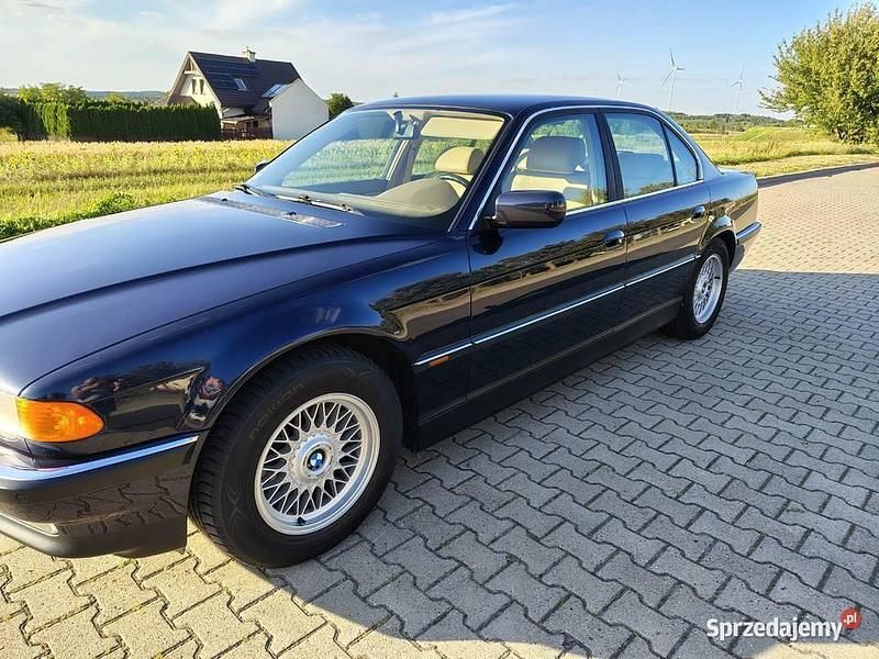 Używany 2001 BMW 735 Sedan/Limuzyna | 40 000 zł - Obraz 1/4