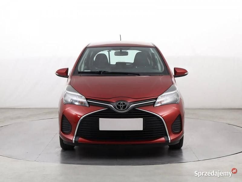 Bordowy Używany 2014 Toyota Yaris Hatchback | 34 999 zł (Uczciwa cena) - Obraz 1/4