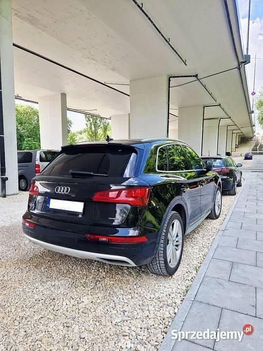 Używany Audi Q5 Premium Plus 2019 Czarny SUV